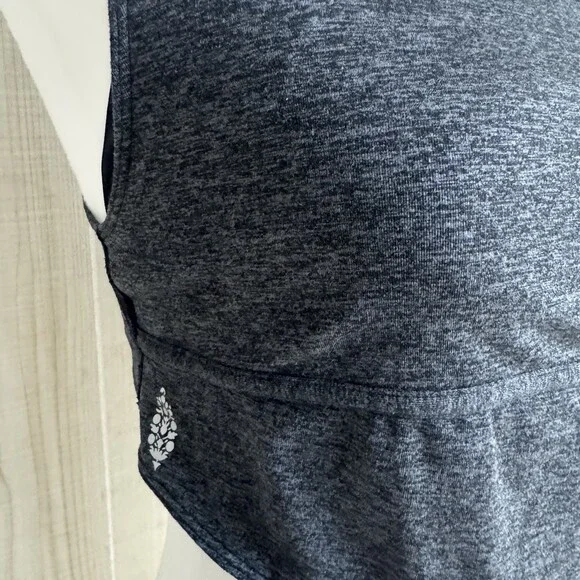 Free People Movement In Your Corner Sports Bra  Criss-Cross Back Charcoal Logo S - Picture 3 of 10